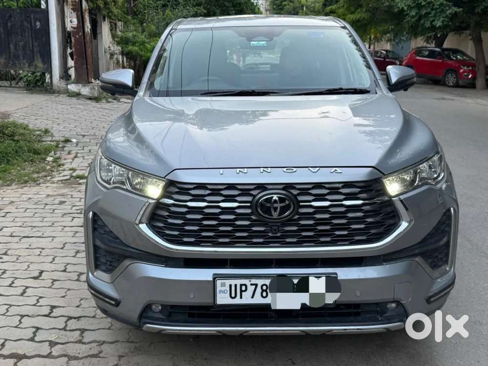 Toyota Innova Hycross 2.0 Zx (o) Hybrid 7 Str, 2025, Petrol
