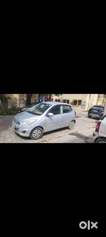Hyundai I10 Sportz Petrol Automatic 2012