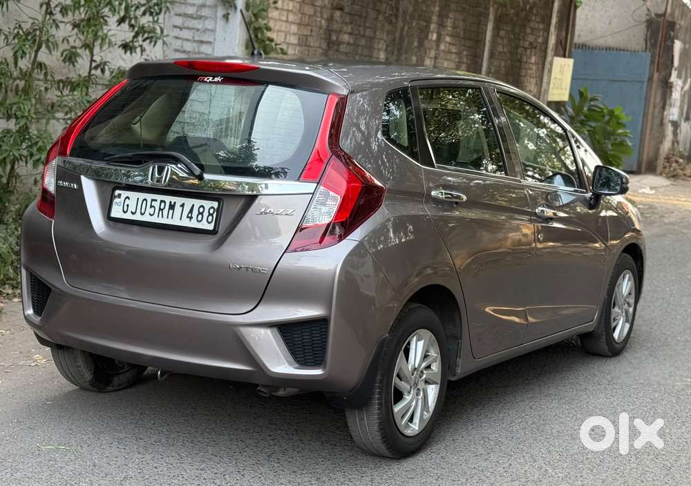Honda Jazz V Automatic, 2016, Petrol