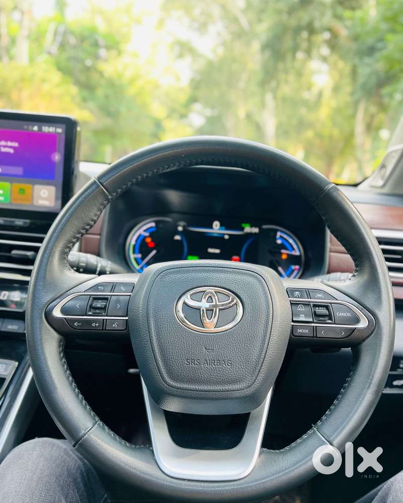 Toyota Innova Hycross 2.0 Zx (o) Hybrid 7 Str, 2025, Cng & Hybrids