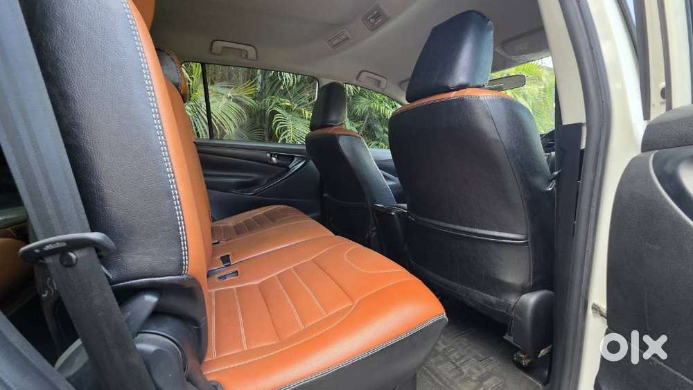 Toyota Innova Crysta 2.4 G Mt, 2023, Diesel