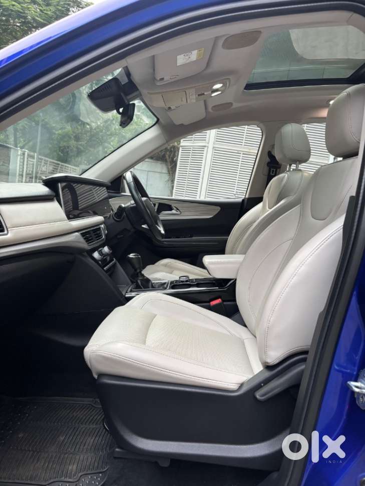 Mahindra Xuv700 2.2 Ax 7 Diesel Mt Str, 2023, Diesel