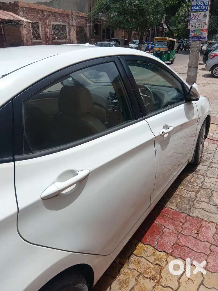 Hyundai Verna 2011 Diesel Manual