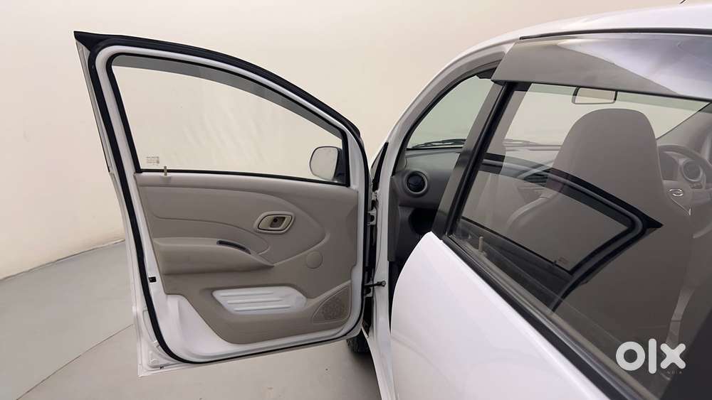 Datsun Redigo T Option, 2016, Petrol