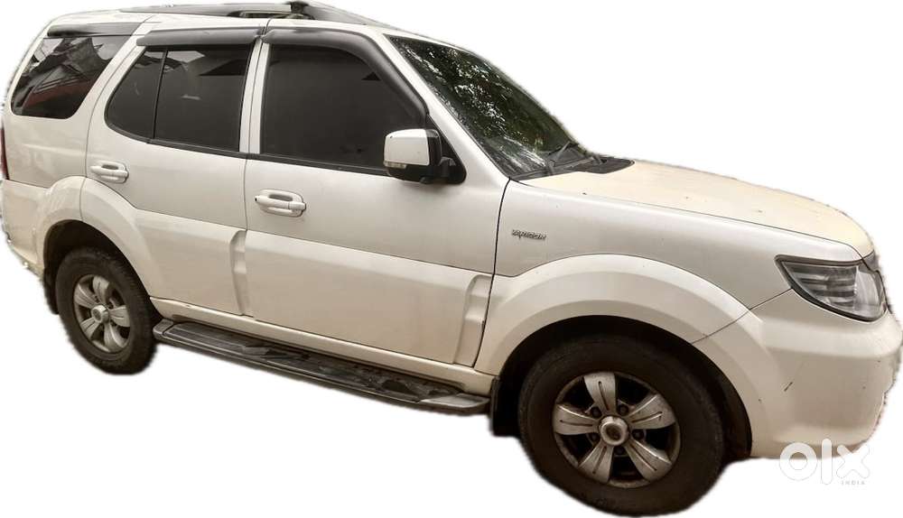 Tata Safari Storme 2015 (heavy Music System - 3amps, Woofers, Speaker)