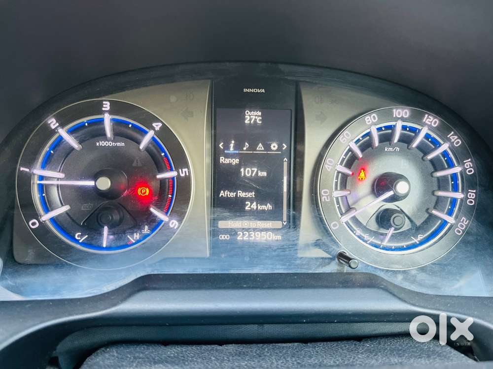 Toyota Innova Crysta 2017 Diesel Well Maintained