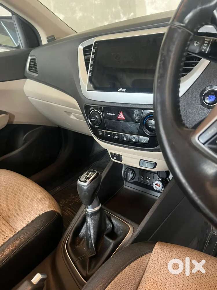 Verna 1.6  Sanroof Model