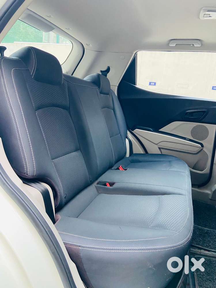 Mahindra Xuv300 W6 Amt Diesel, 2022, Diesel