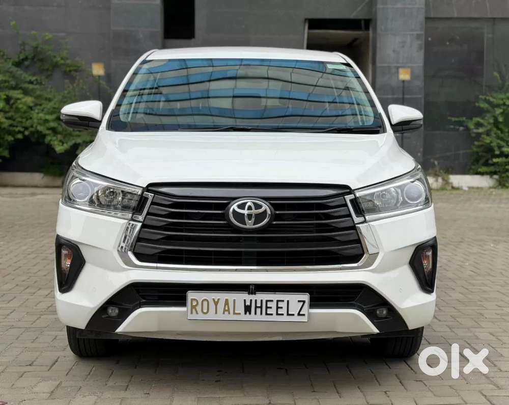 Toyota Innova Crysta [2020-ongoing] 2.4 Vx 8 Str, 2022, Diesel