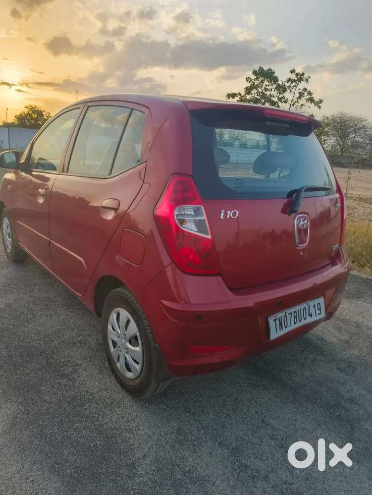 Hyundai I10 Sportz 1.2 2013 Complete  Company Service History ..