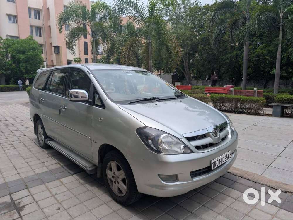Well Maintained 7 Seater Innova (company Service), 2 Brand New Tyers