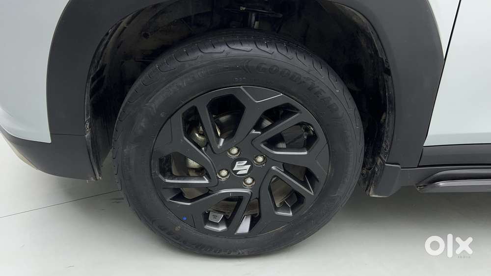 Maruti Suzuki Fronx Delta Plus 1.2l Mt, 2023, Petrol