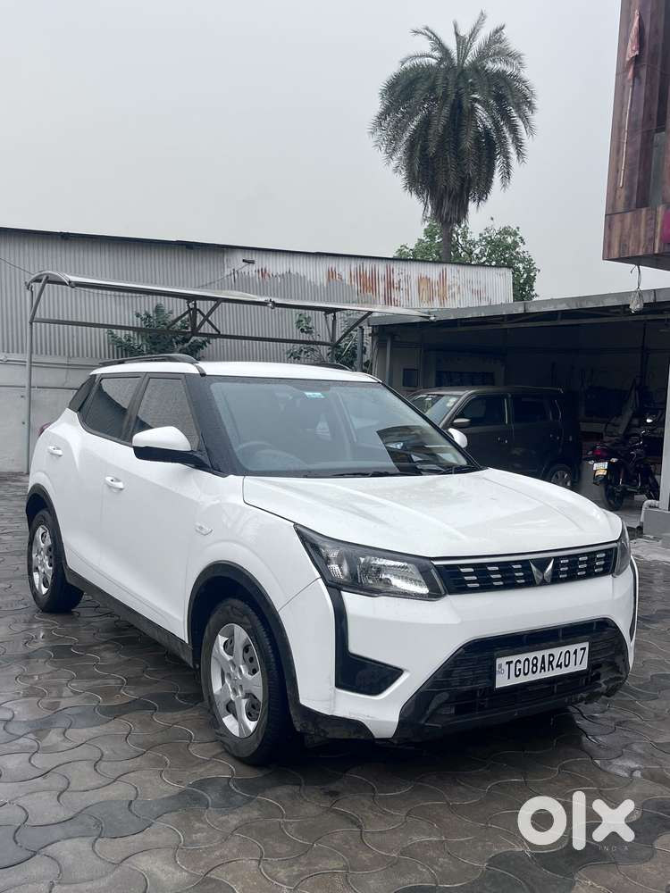 Mahindra Xuv300 W6, 2023, Petrol