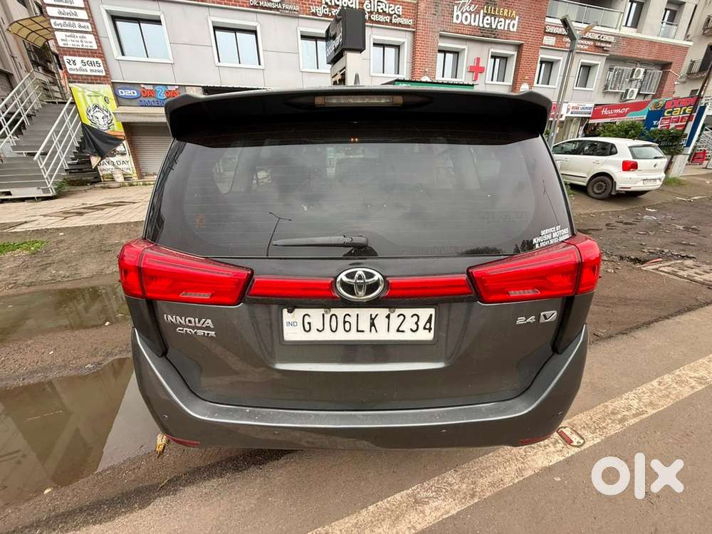 Toyota Innova Crysta 2018 Km Driven