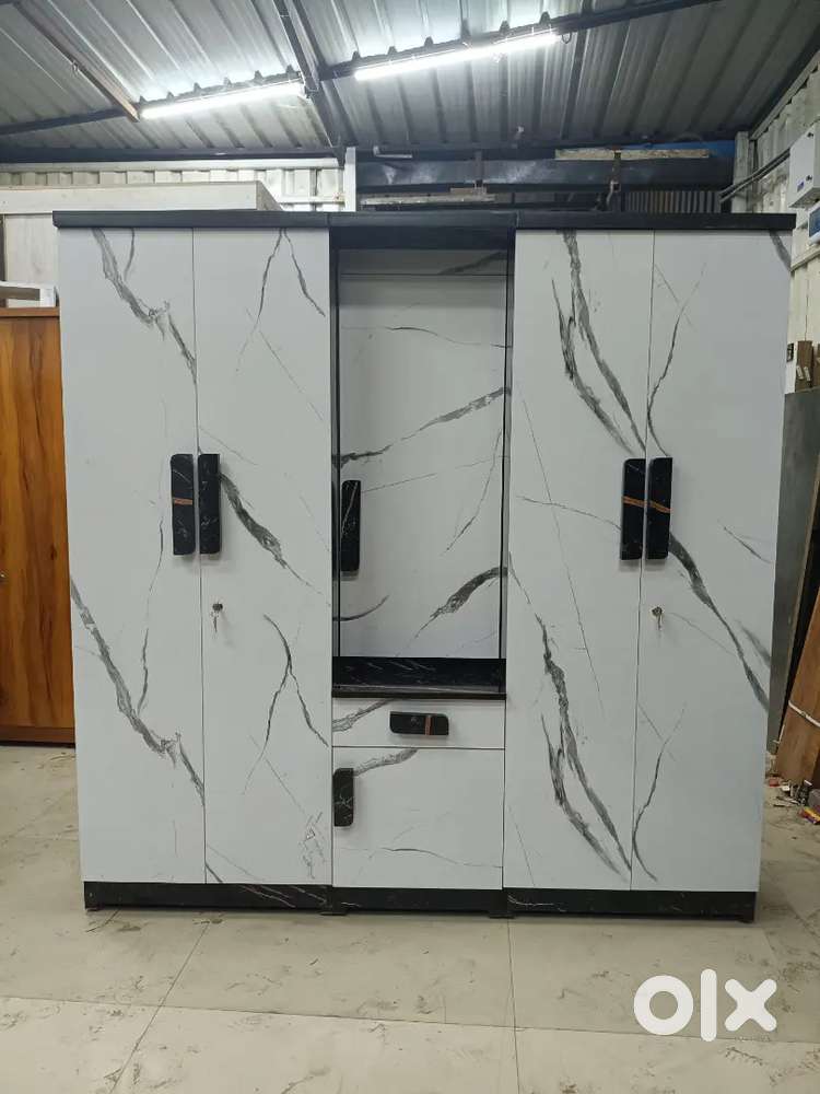Brand New 5 Door Wardrobe - Beds & Wardrobes in Vasai East, Mumbai