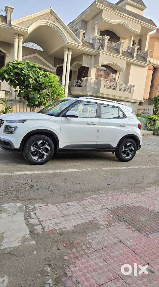 Hyundai Venue, 2020, Petrol