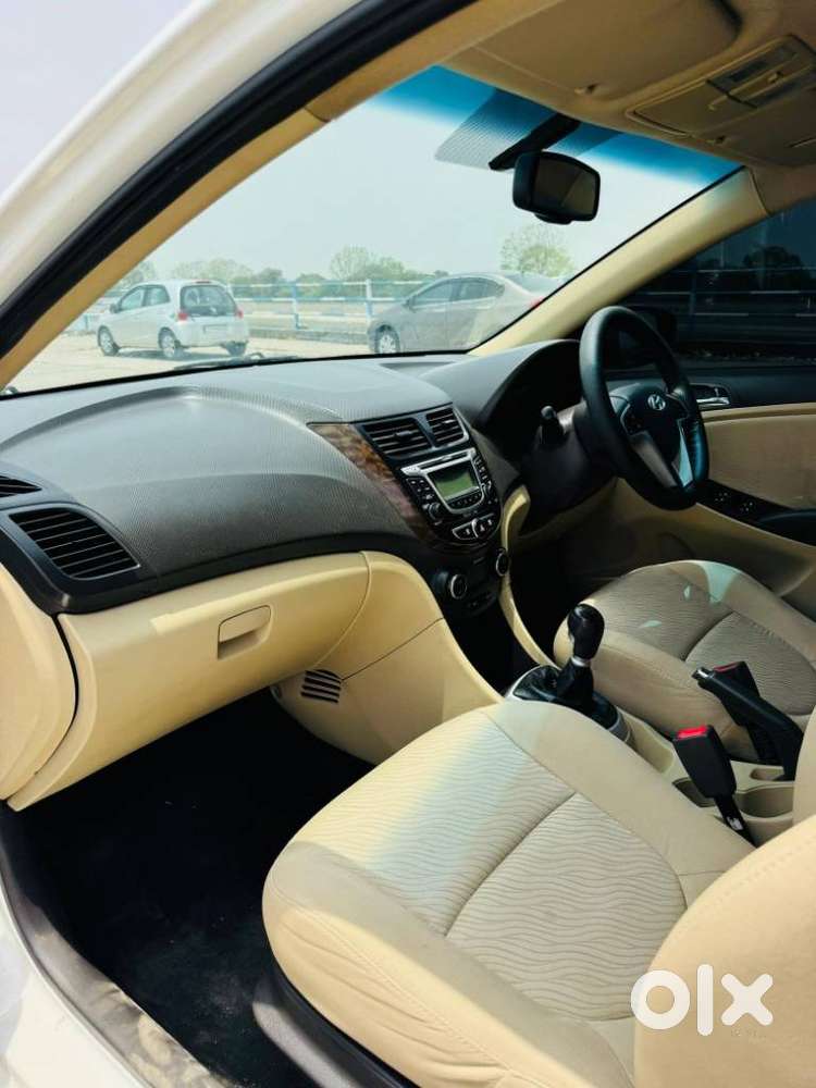 Hyundai Verna Fluidic 1.6 Vtvt Sx Opt, 2014, Petrol