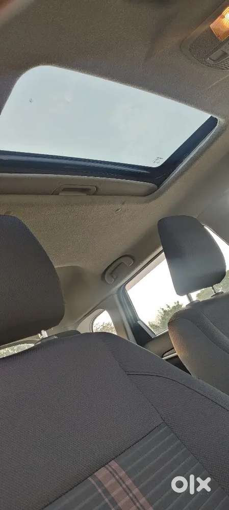 Maruti Suzuki Vitara Brezza 2022 .petrol , Sunroof