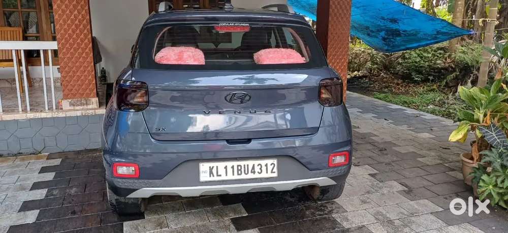 Hyundai Venue 2021 Diesel 52000 Km Driven