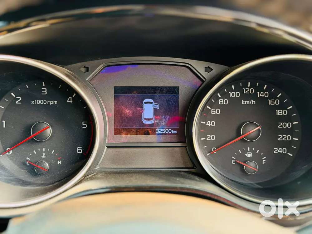 Kia Carnival Limousine 2022 Diesel Just 32000 Km Driven