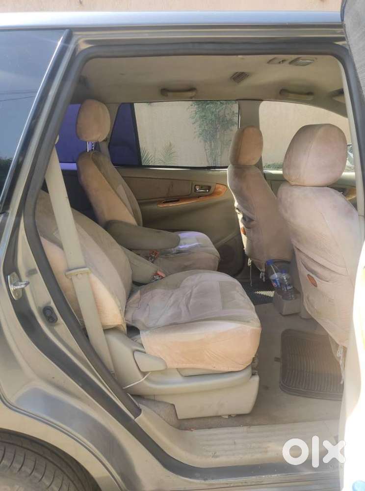 Toyota Innova 2.5 Vx 7 Str Bs-iii, 2010, Diesel