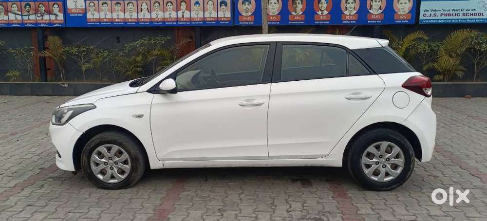 Hyundai I20 Magna 1.2 Vtvt, 2015, Petrol