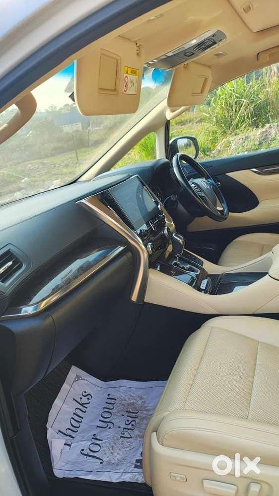 Toyota Vellfire 2021 Petrol Well Maintained