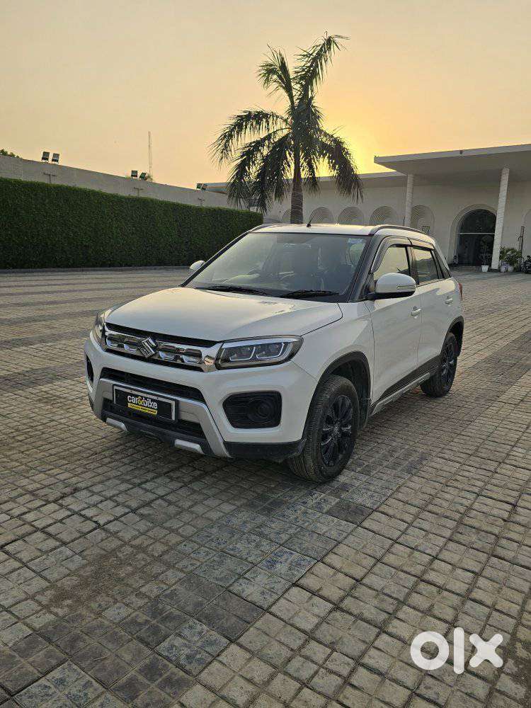 Maruti Suzuki Brezza 1.5 Zxi Smart Hybrid, 2020, Petrol