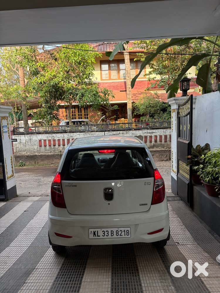 Hyundai I10 2011 Petrol 63000 Km Driven