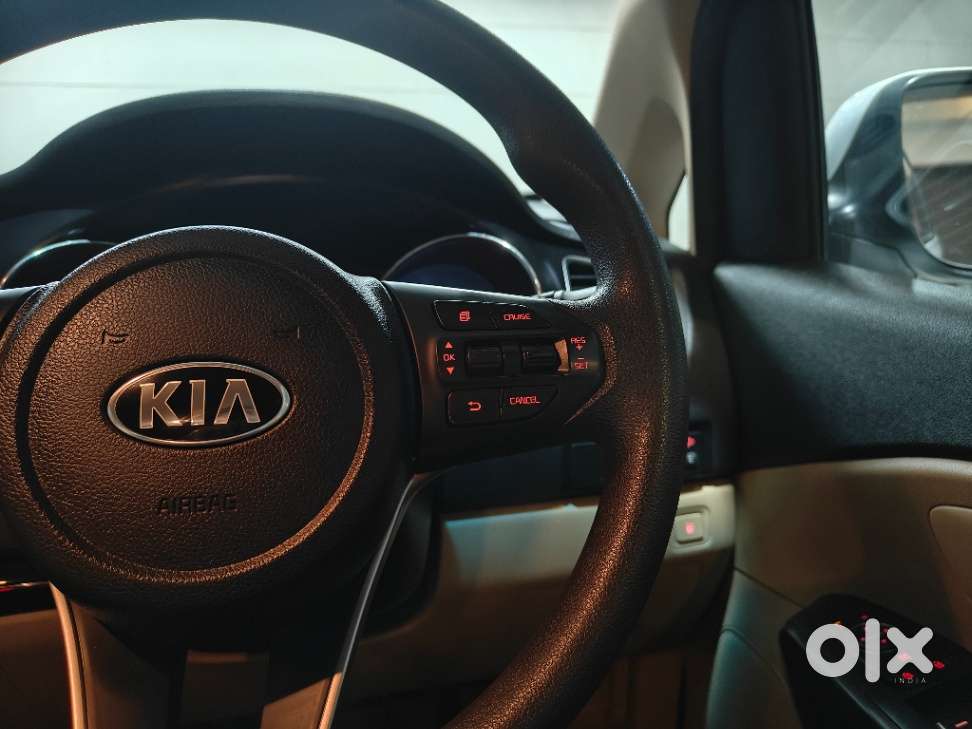 Kia Carnival Premium, 2021, Diesel