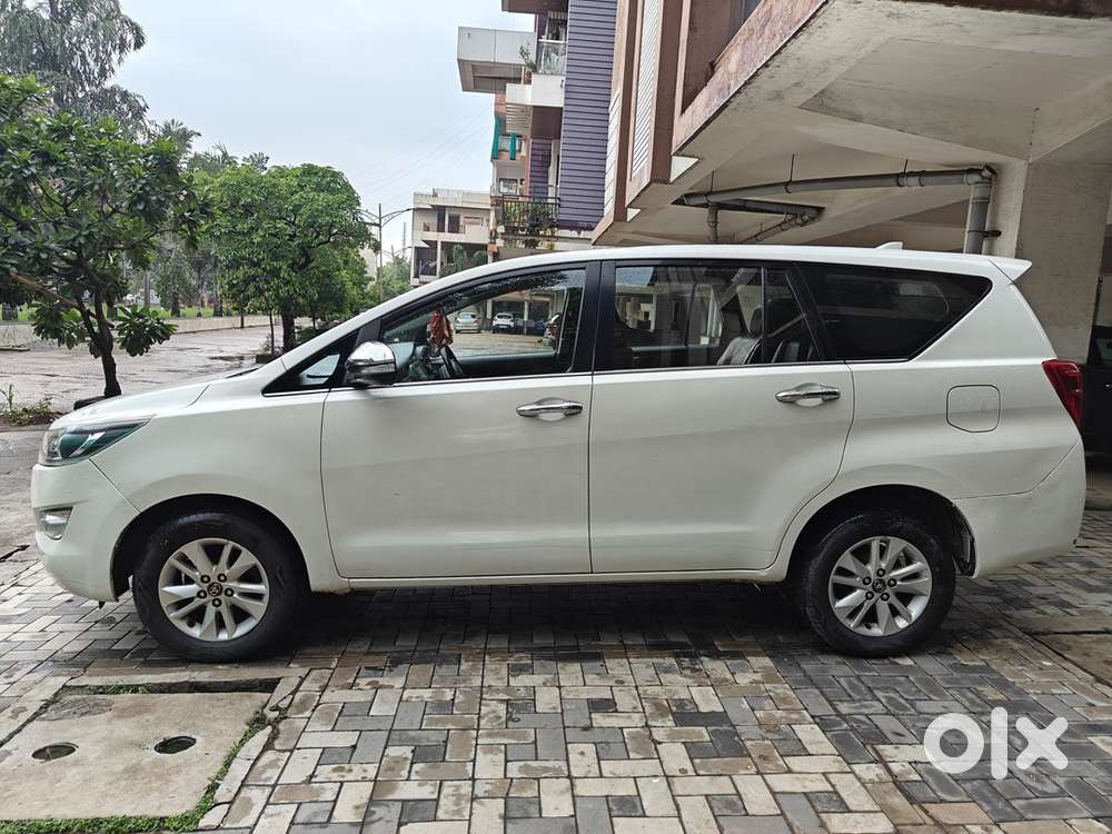Toyota Innova Crysta 2017