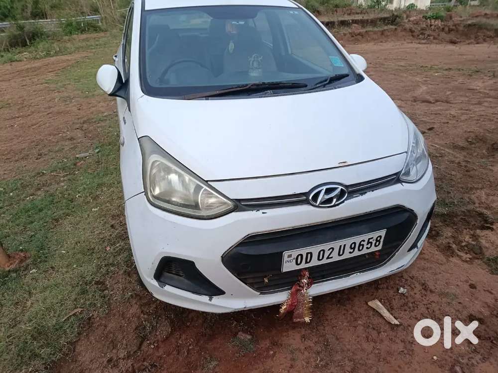 Hyundai Xcent Base 2015 Petrol Manual