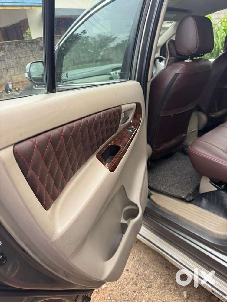 2013 Innova V For Sale