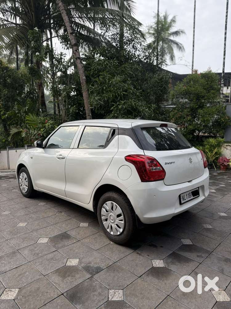 Maruti Suzuki Swift Vvt Lxi, 2021, Petrol