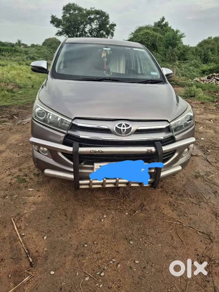 Toyota Innova Crysta 2017
