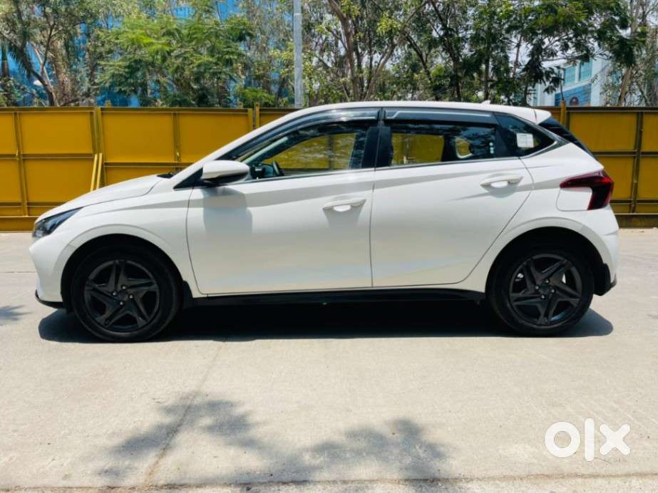 Hyundai I20 Sportz 1.2 Ivt, 2023, Petrol
