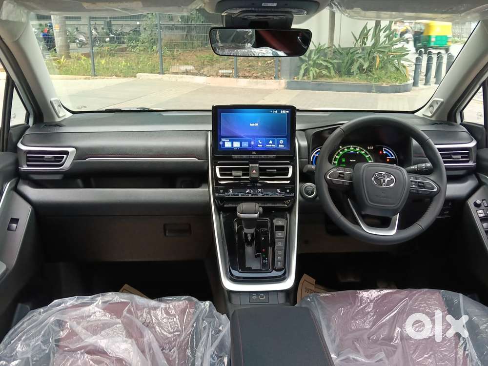 Toyota Innova Hycross 2.0 Zx Hybrid 7 Str, 2025, Petrol