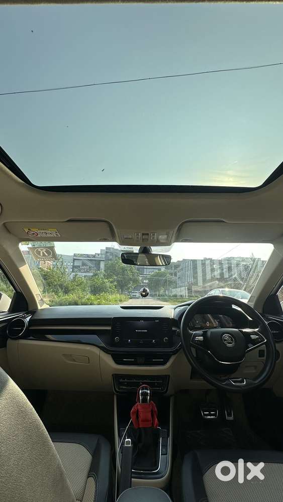Skoda Slavia, 2023, Petrol