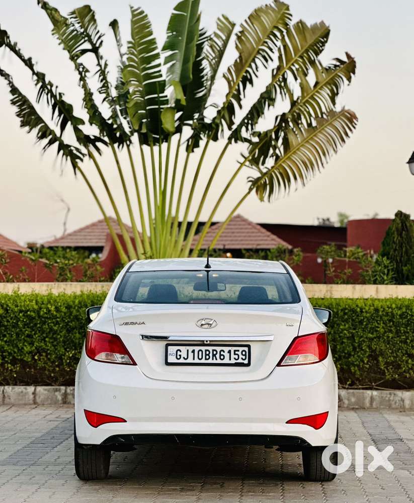 Hyundai Verna Hyundai-verna-2015-2016-1.6-crdi-s-option, 2015, Diese..