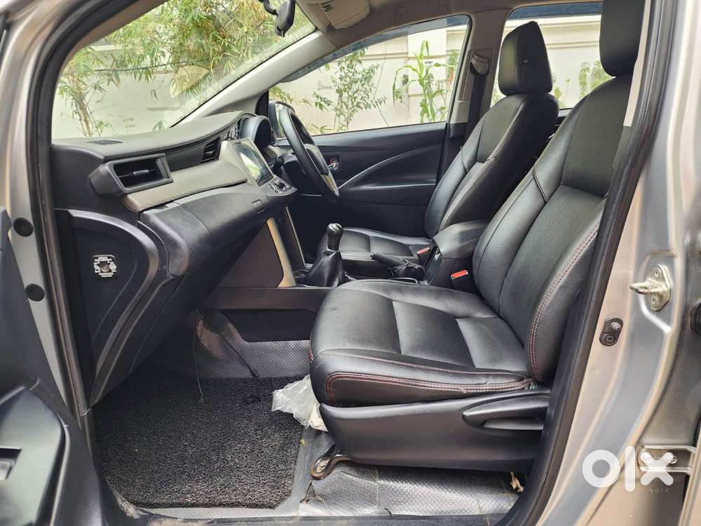 Toyota Innova Crysta G 8 Str, 2016, Diesel