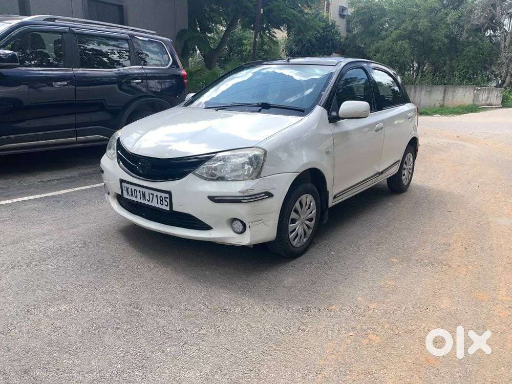 Toyota Etios Liva G, 2011, Petrol