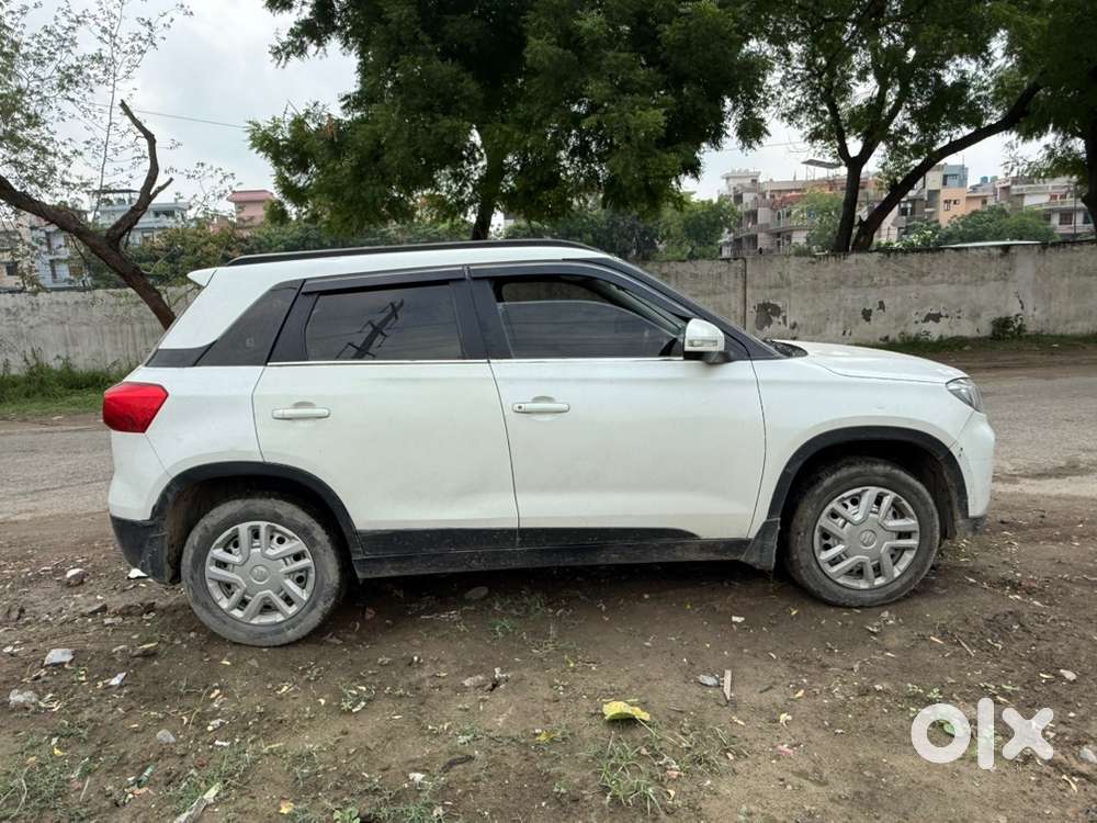 Maruti Suzuki Brezza Lxi 2021
