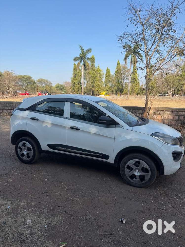 Tata Nexon 1.5 Revotorq Xm (s), 2020, Diesel