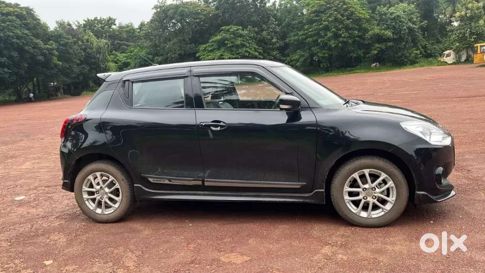 Maruti Suzuki Swift 1.3 Zxi, 2023, Petrol
