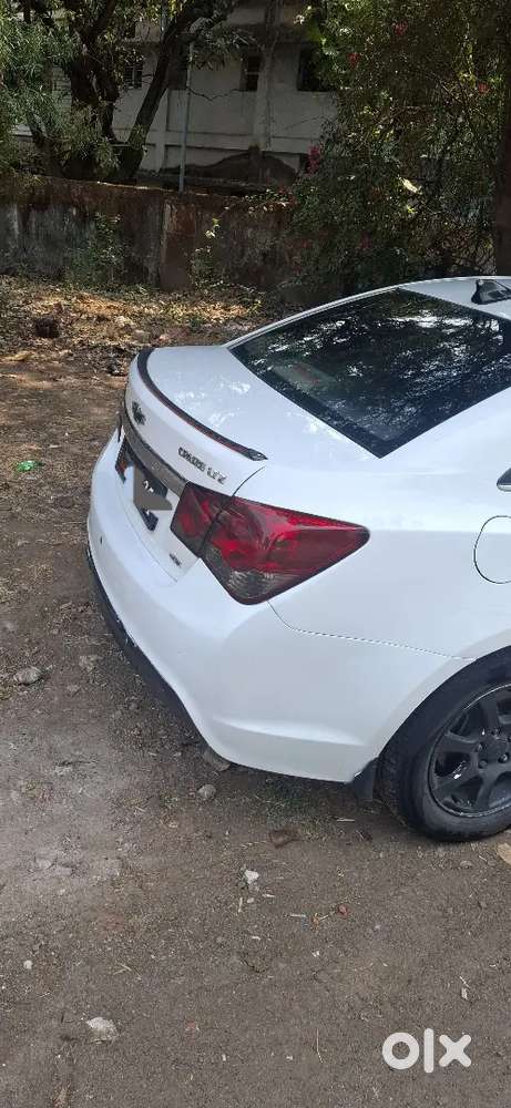 Chevrolet Cruze 2012 Diesel 120000 Km Driven With Sunroof