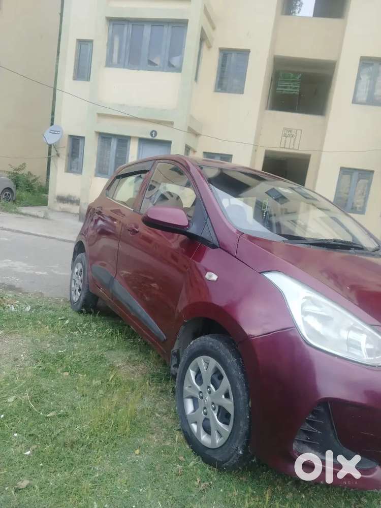 Hyundai Grand I10 2015 Diesel 92000 Km Driven