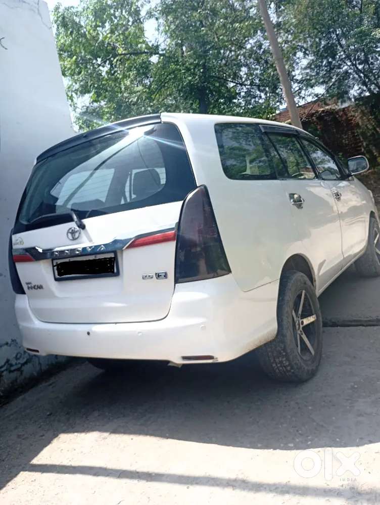 Toyota Innova 2010 Diesel Well Maintained