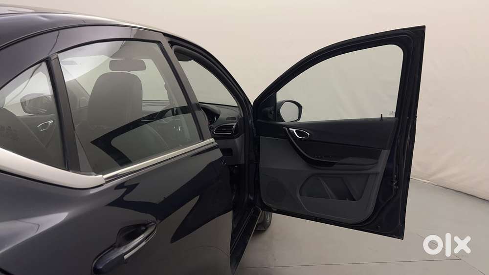 Tata Tigor Xza, 2018, Petrol