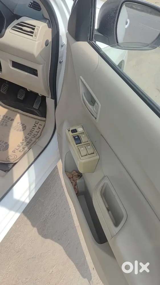 Maruti Suzuki Swift Dzire 2018 Petrol 75000 Km Driven. New Condition