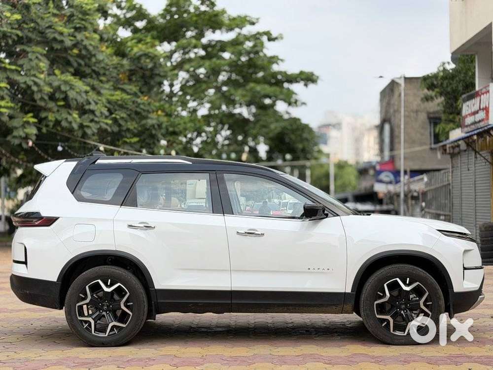Tata Safari Accomplished X Plus 7 Str Stealth Edition At, 2026, Dies..